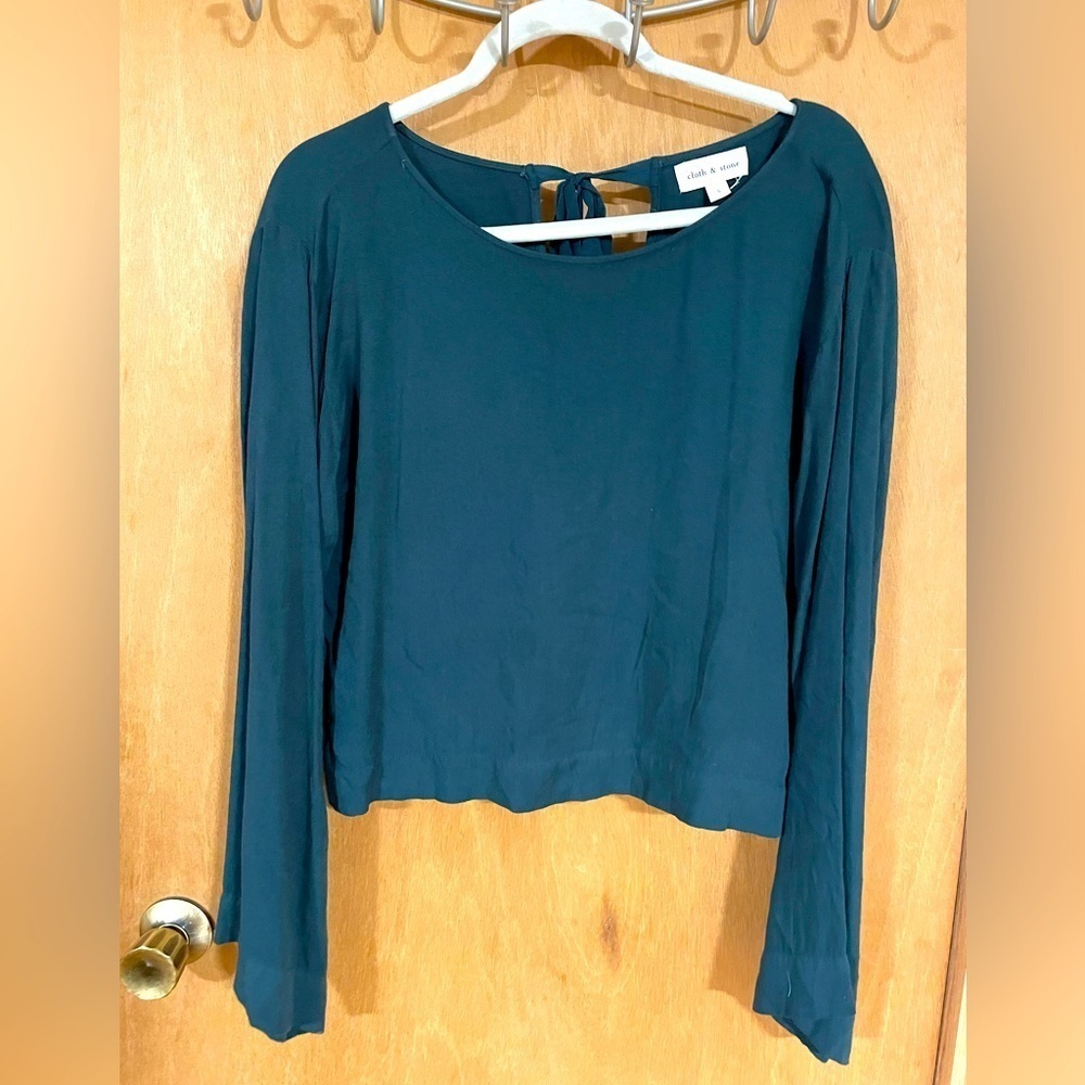 #204- CLOTH & STONE-emerald green bell sleeve top with tie back details